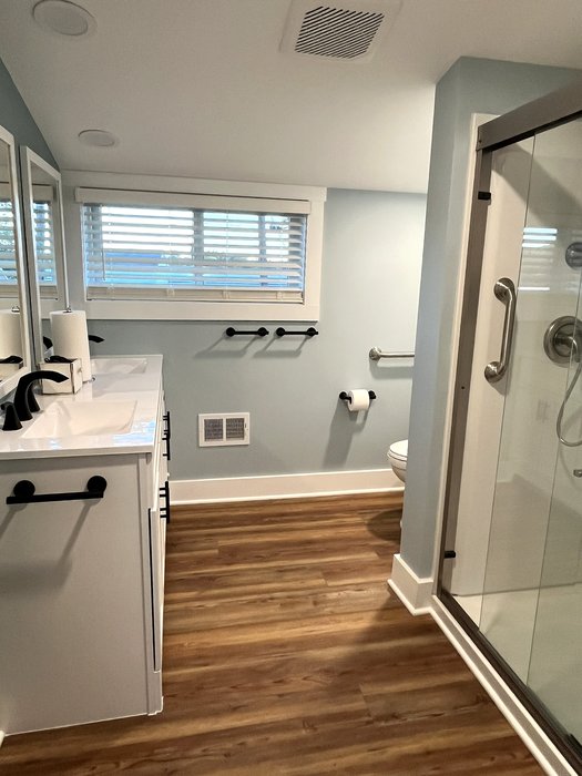2nd Floor Bathroom